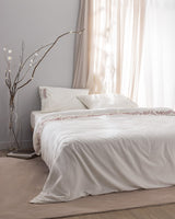 King Size 100% Cotton Tie-Closure Duvet Cover Set - Ecru Red Textured