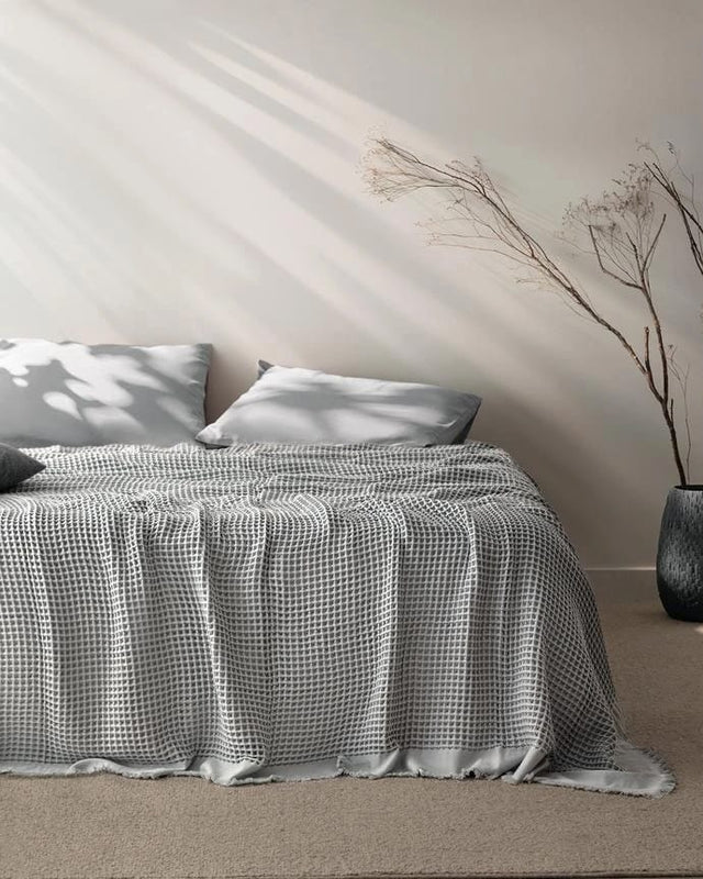 100% Cotton Double Bedspread - Modern Grey Design