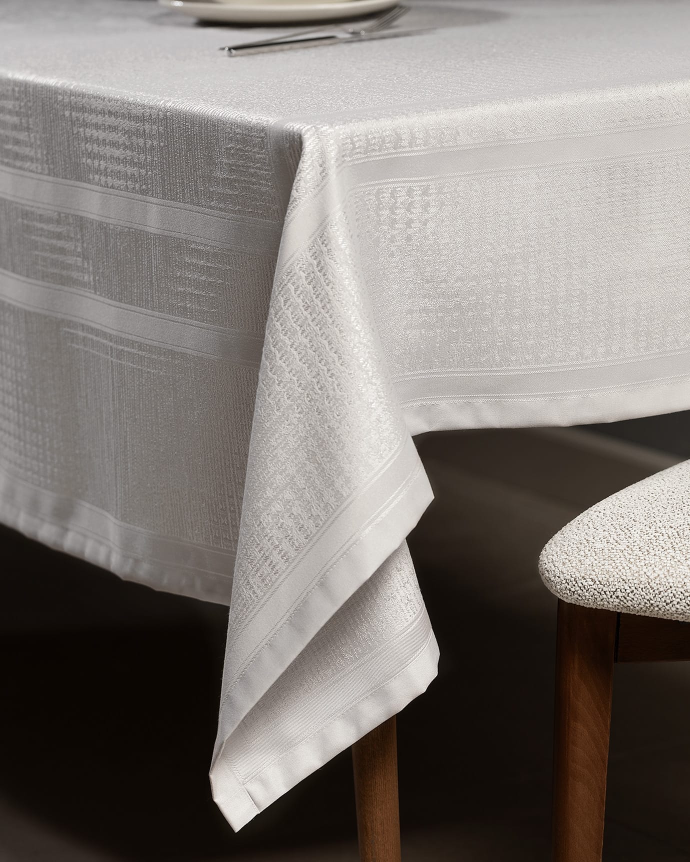 Clarice Floral Tablecloth - Elegant Dining Table Linen