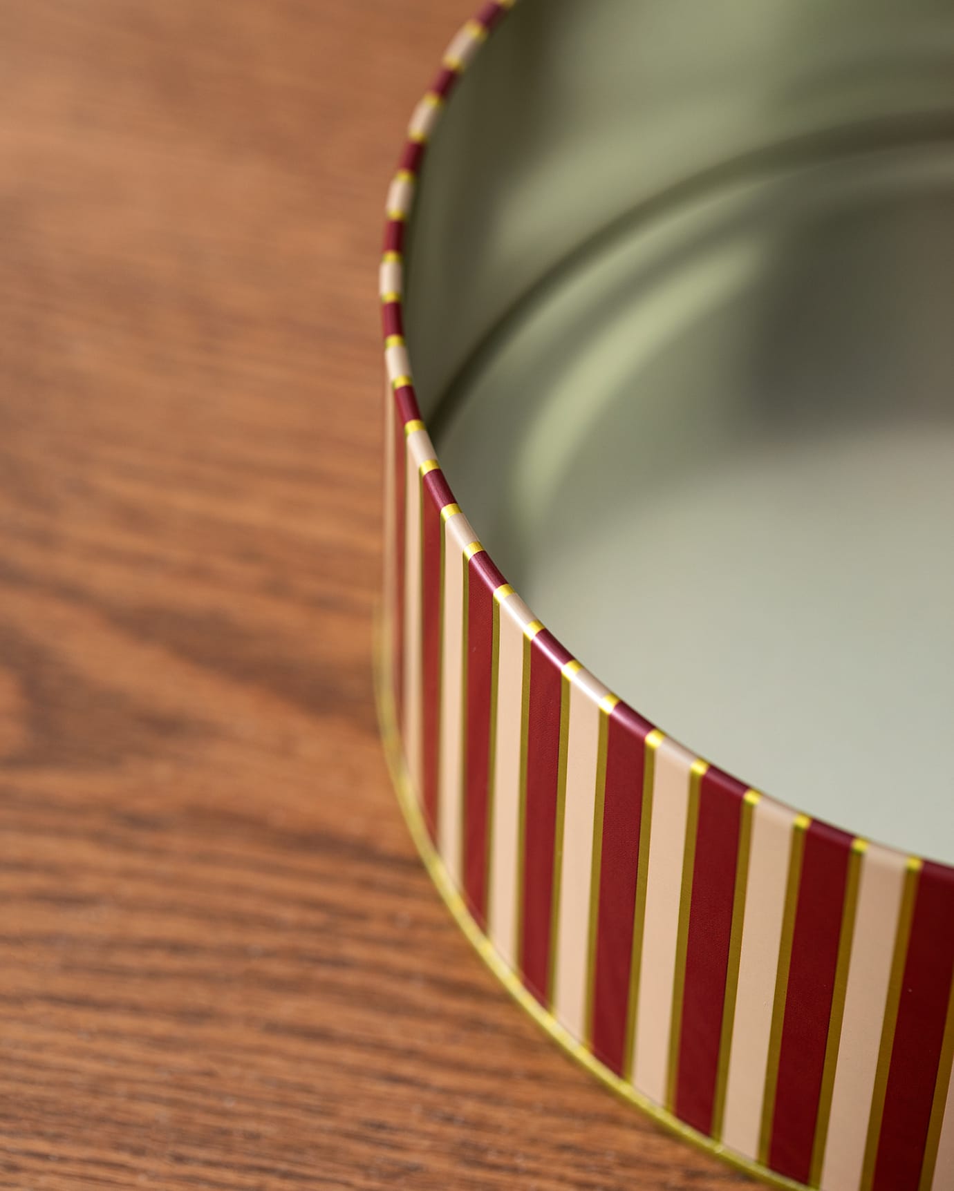 Louise Round Metal Storage Box, Medium