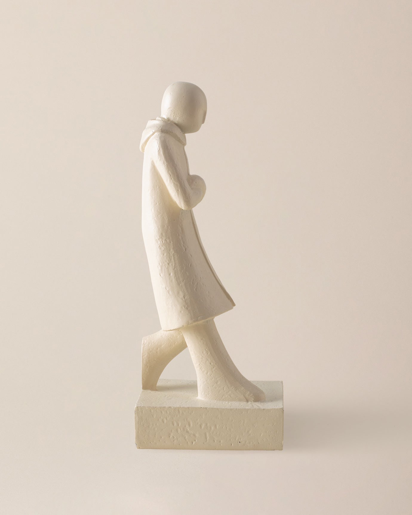 Resin Bookend - Elegant Soft Grey Decor for Contemporary Spaces