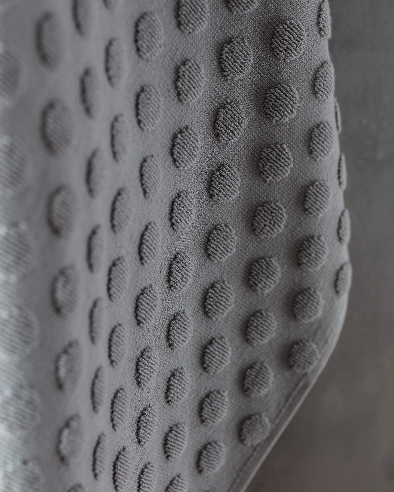 100% Cotton Dotted Bath Towel - Ultra Soft & Absorbent