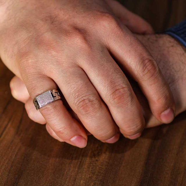 925 Sterling Silver Men's Ring with Rectangular Top & Chain Band