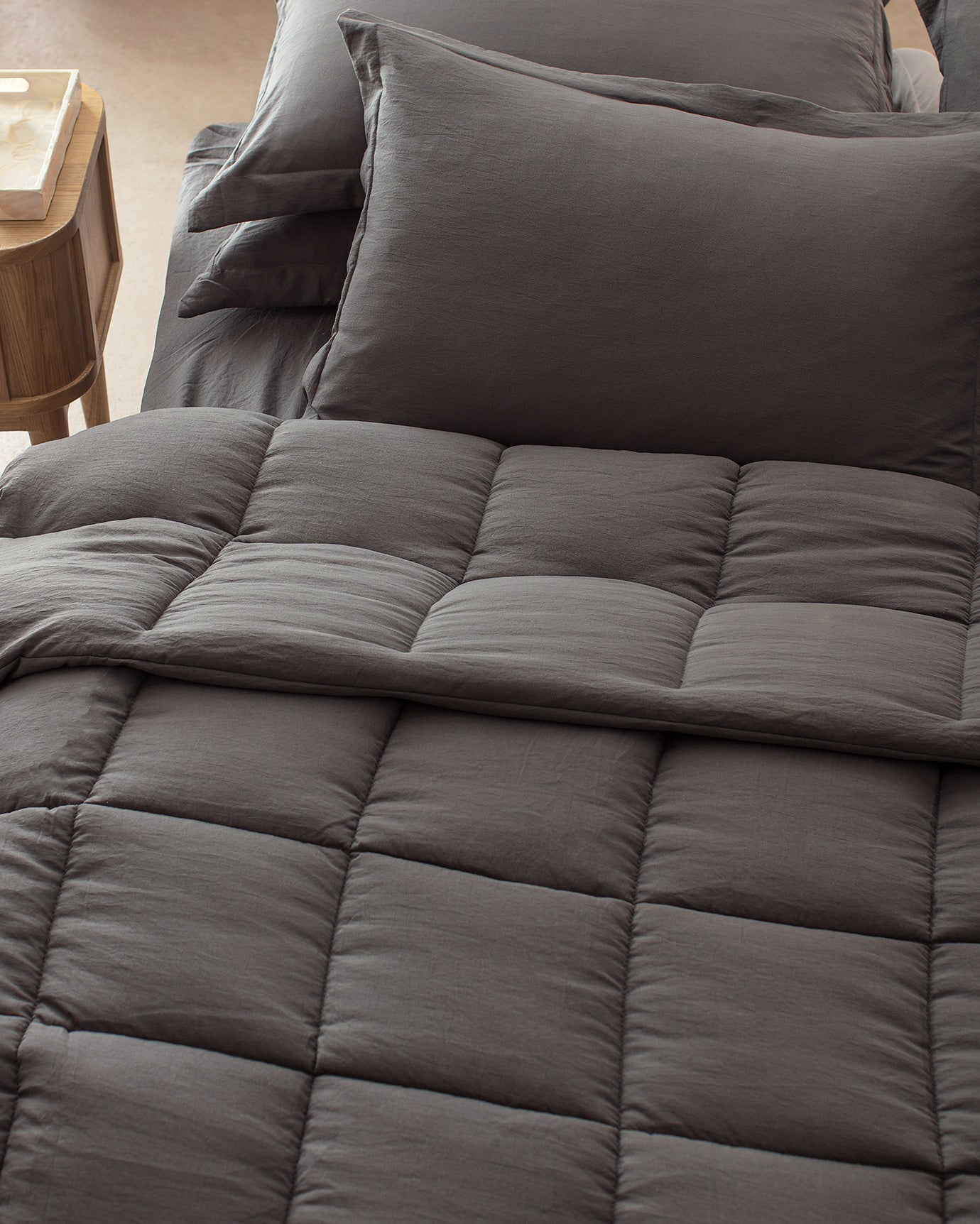 Mona Twin Size Bedding Set - Cozy Duvet Cover & Pillow Sham