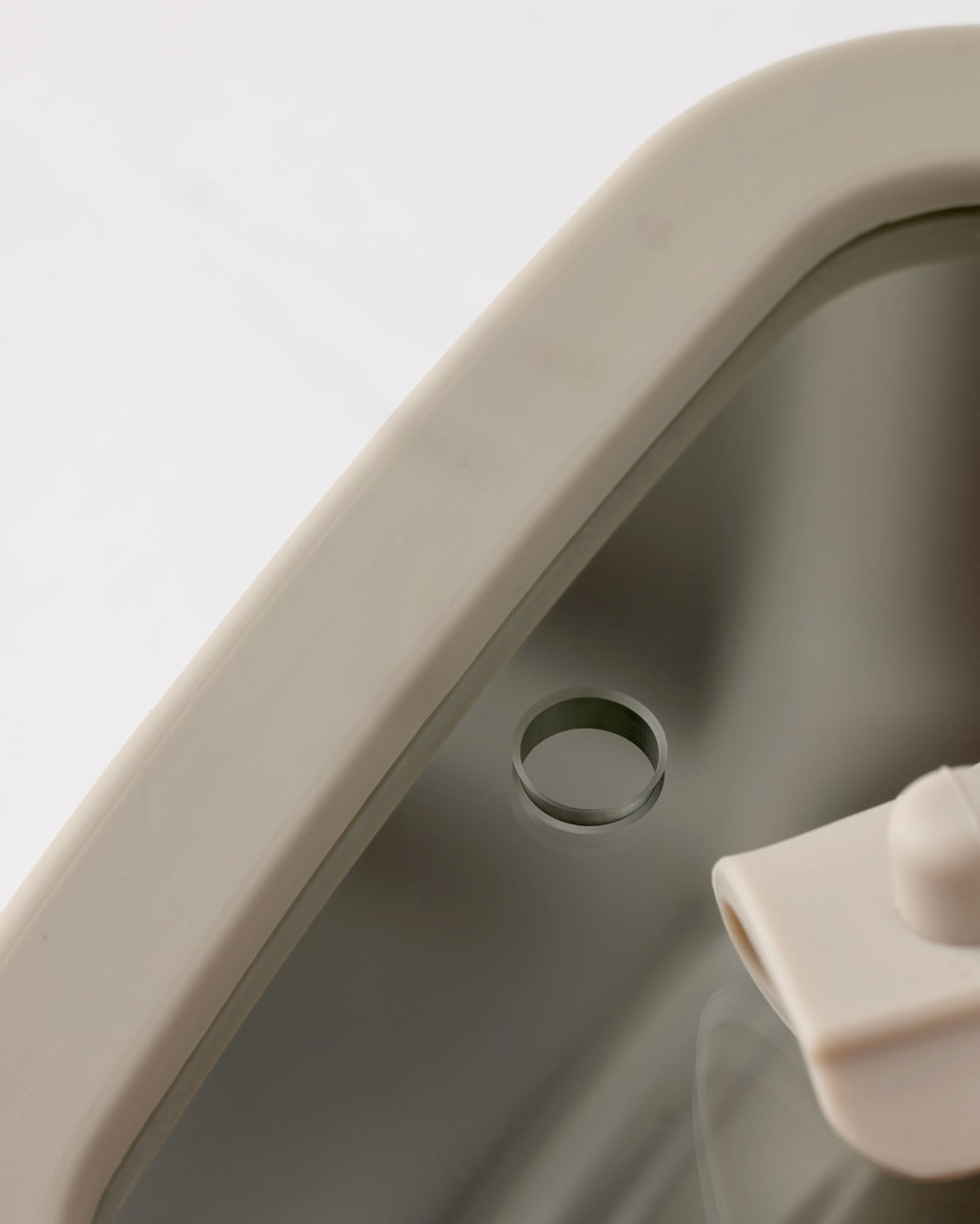 RVS Voedselbewaarbak met Deksel - Zacht Beige - 600ml