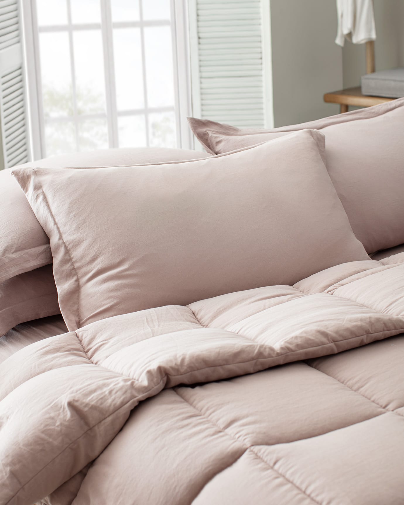 Blush Pink Full/Queen Complete Bedding Set