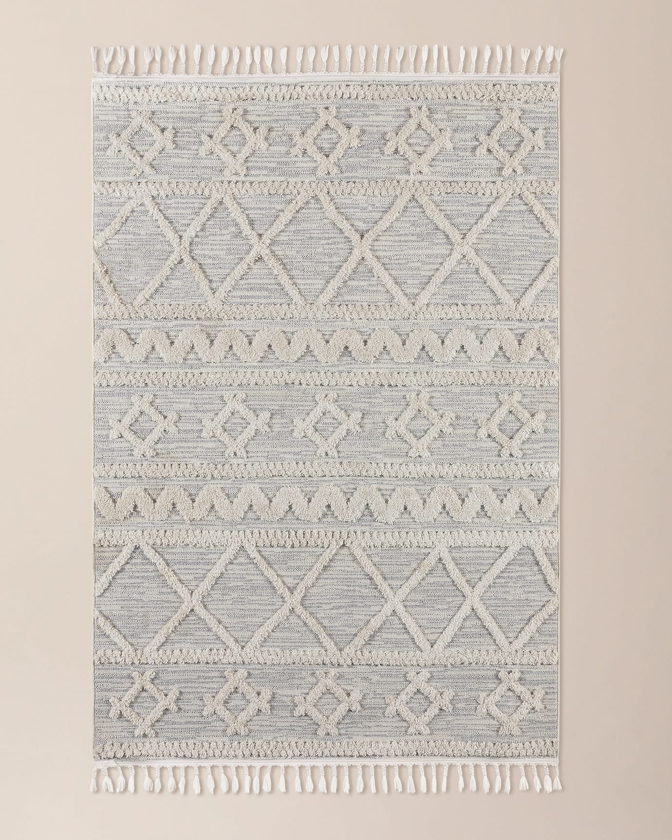 Luxurious Polyester Area Rug - Modern Grey Soft Pile Comfort