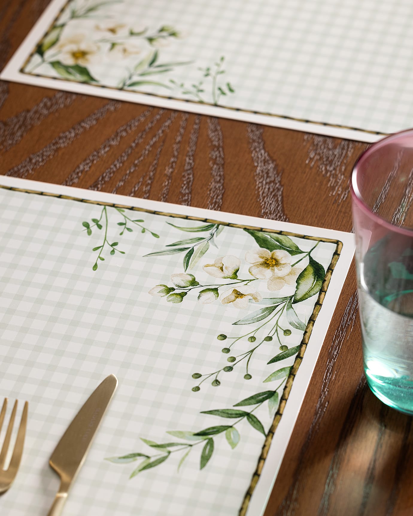 Polyester 4-Piece Placemat Set - Easy-Care Dining Accent