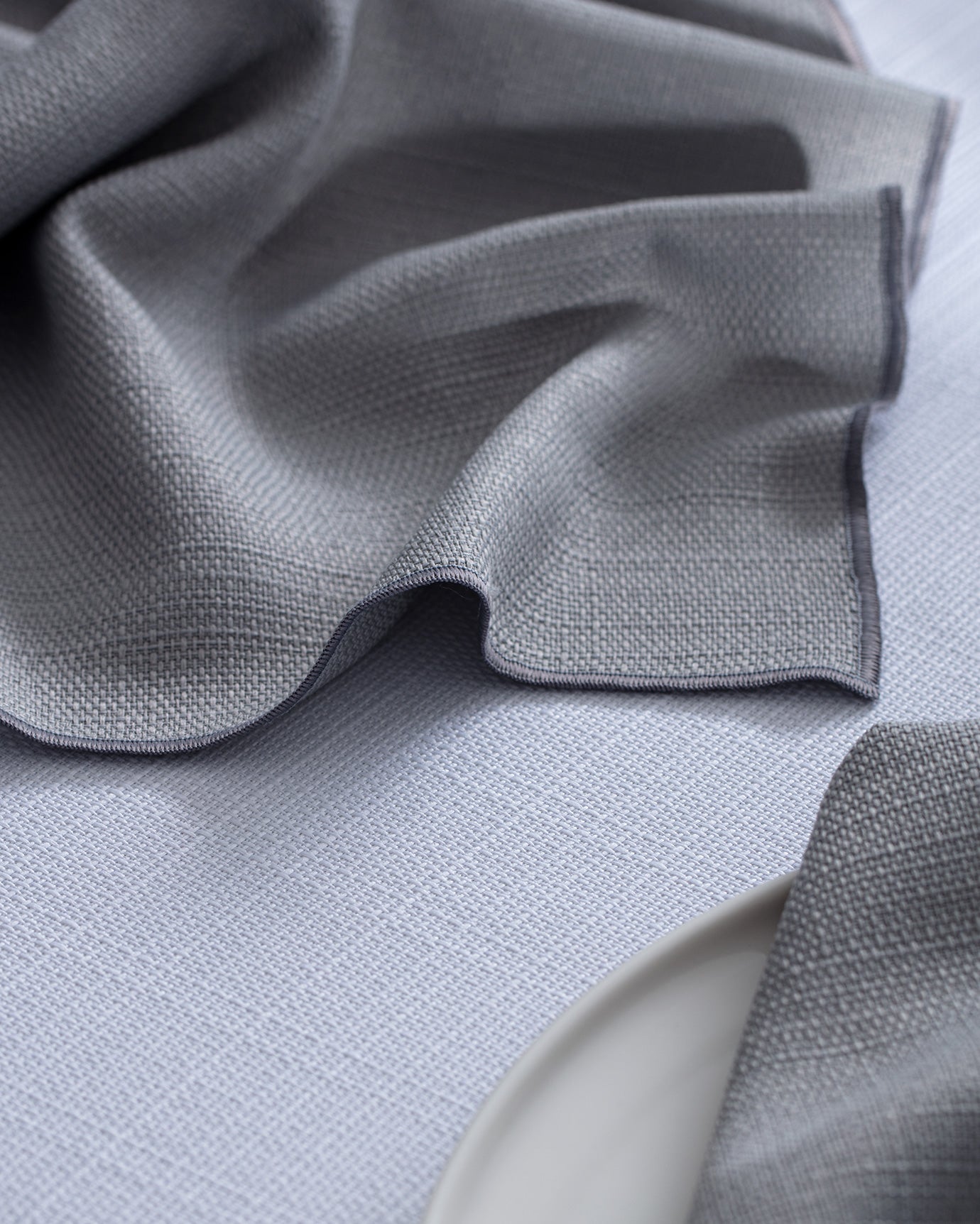 Polyester Dinner Napkin Set 2-Piece - Modern Table Styling