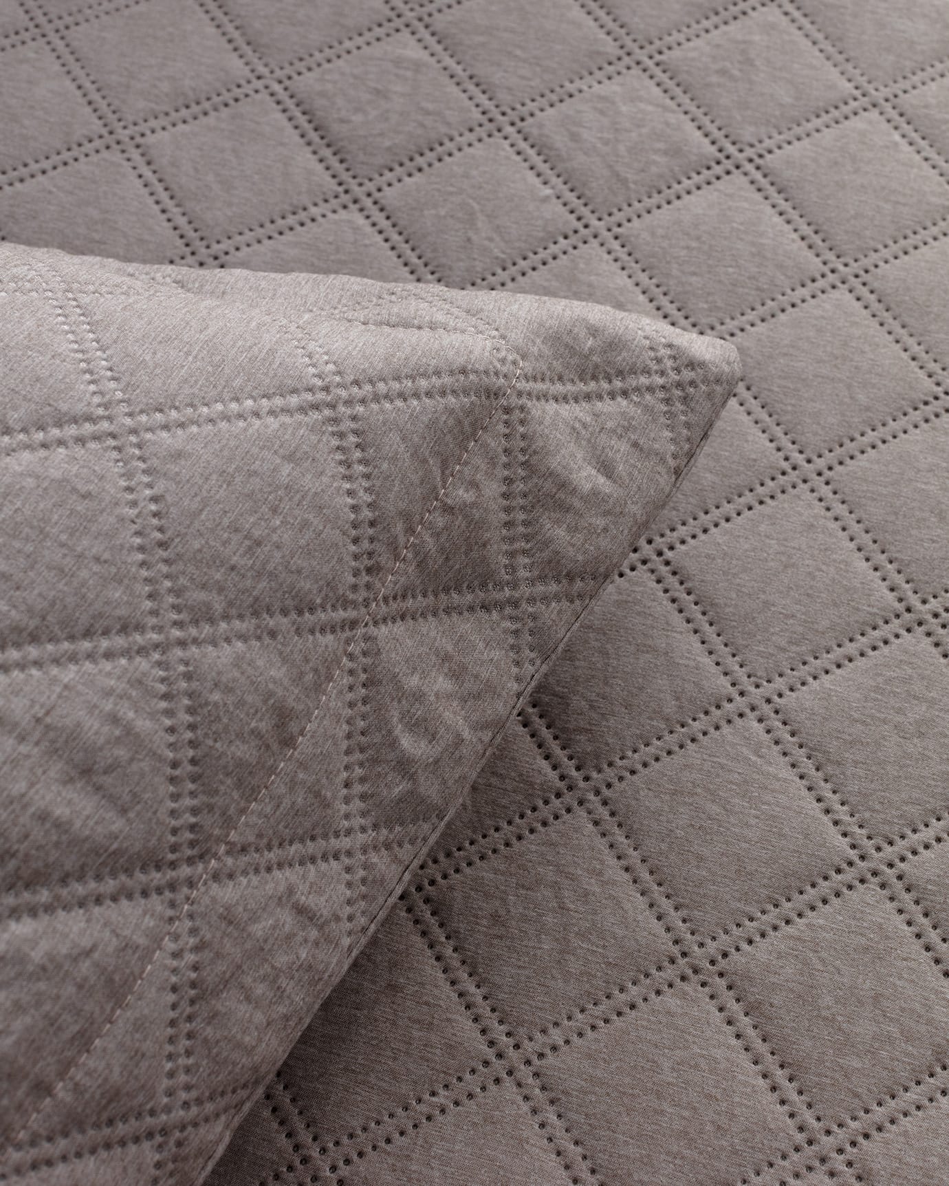 Double Size Brown Bedspread - Stylish Bed Cover