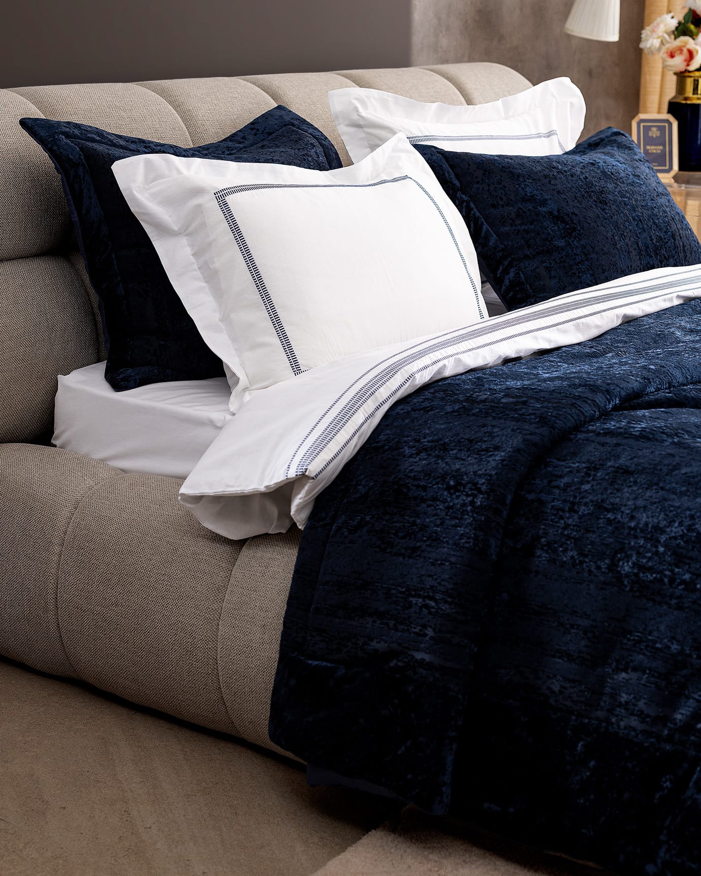 Soft Cotton & Polyester 8-Piece Bed Set - Elegant Antoinette Style