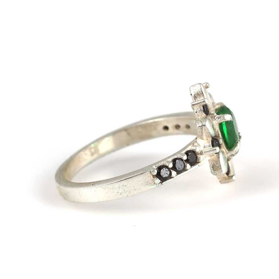 Premium 925 Sterling Silver Synthetic Emerald Flower Ring