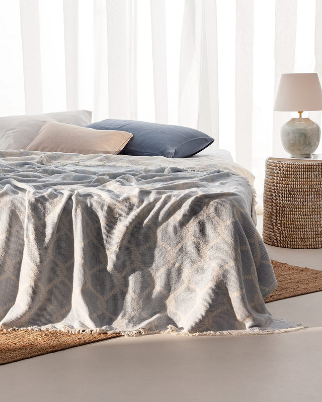 Aleon Double Bedspread - Quilted Lightweight Bed Cover