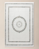 Luxurious Polyester Area Rug - Soft Pile & Modern Aesthetic