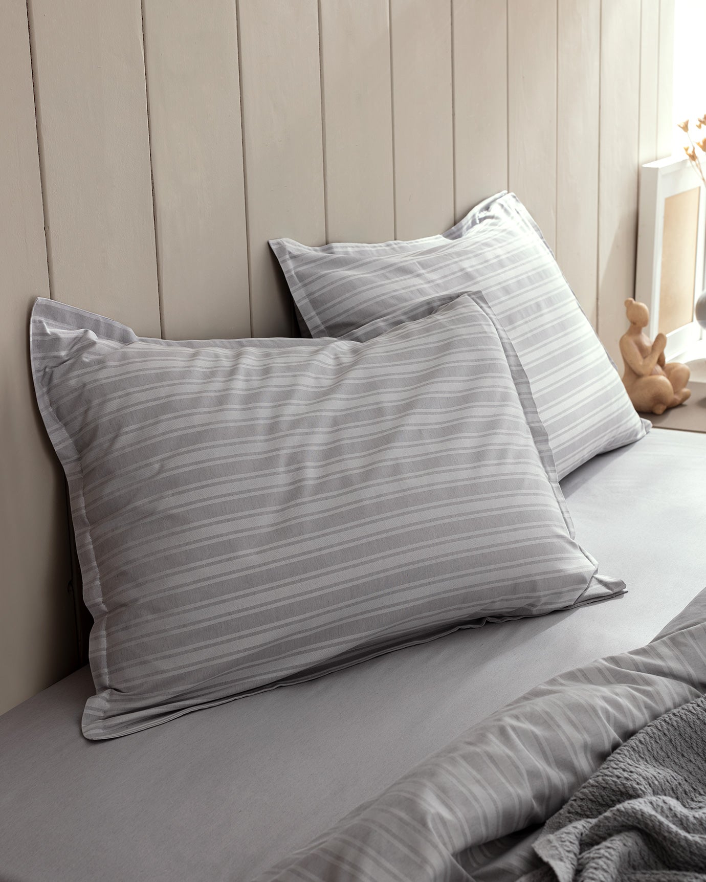 Cotton Blend Sateen Double Set - Elegant Striped Design