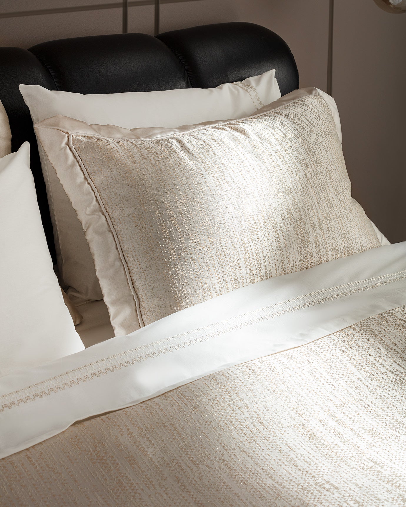 Gold 8-Piece Luxury Bedding Ensemble - Queen Size