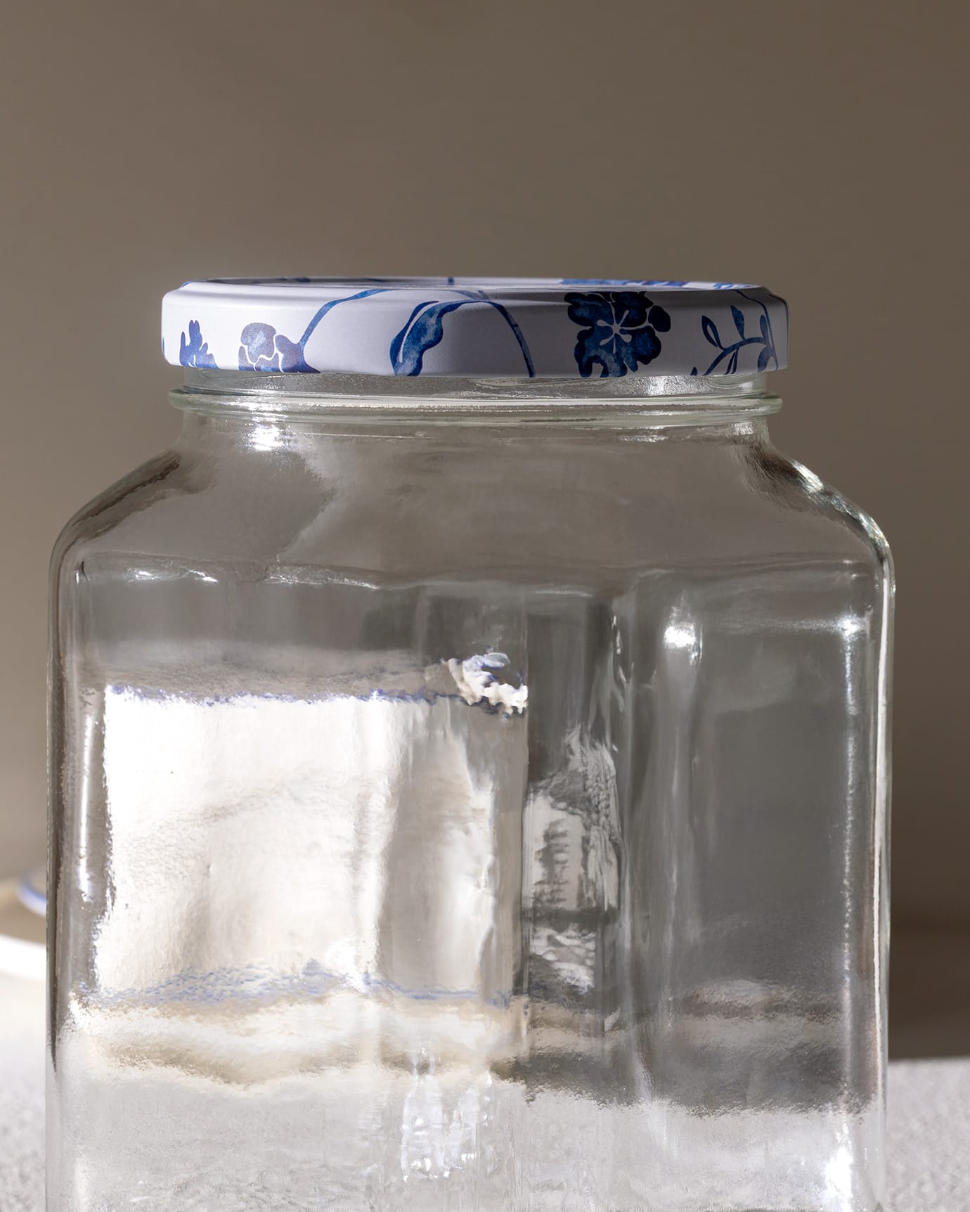 Square Glass Food Storage Jar with Blue Floral Design - 1600 ml
