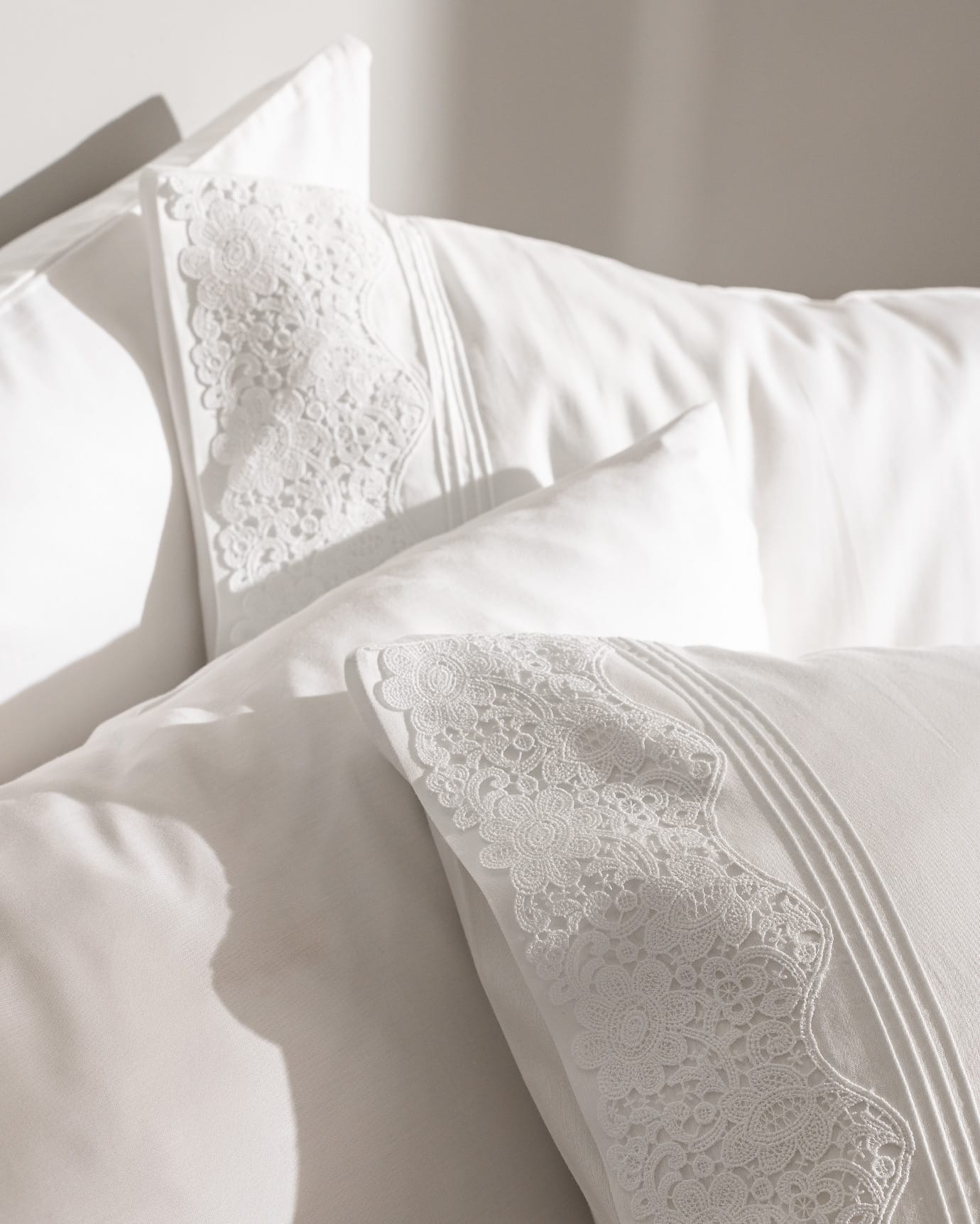 100% Cotton Sateen Duvet Cover Set - Elegant Embroidered Bedding