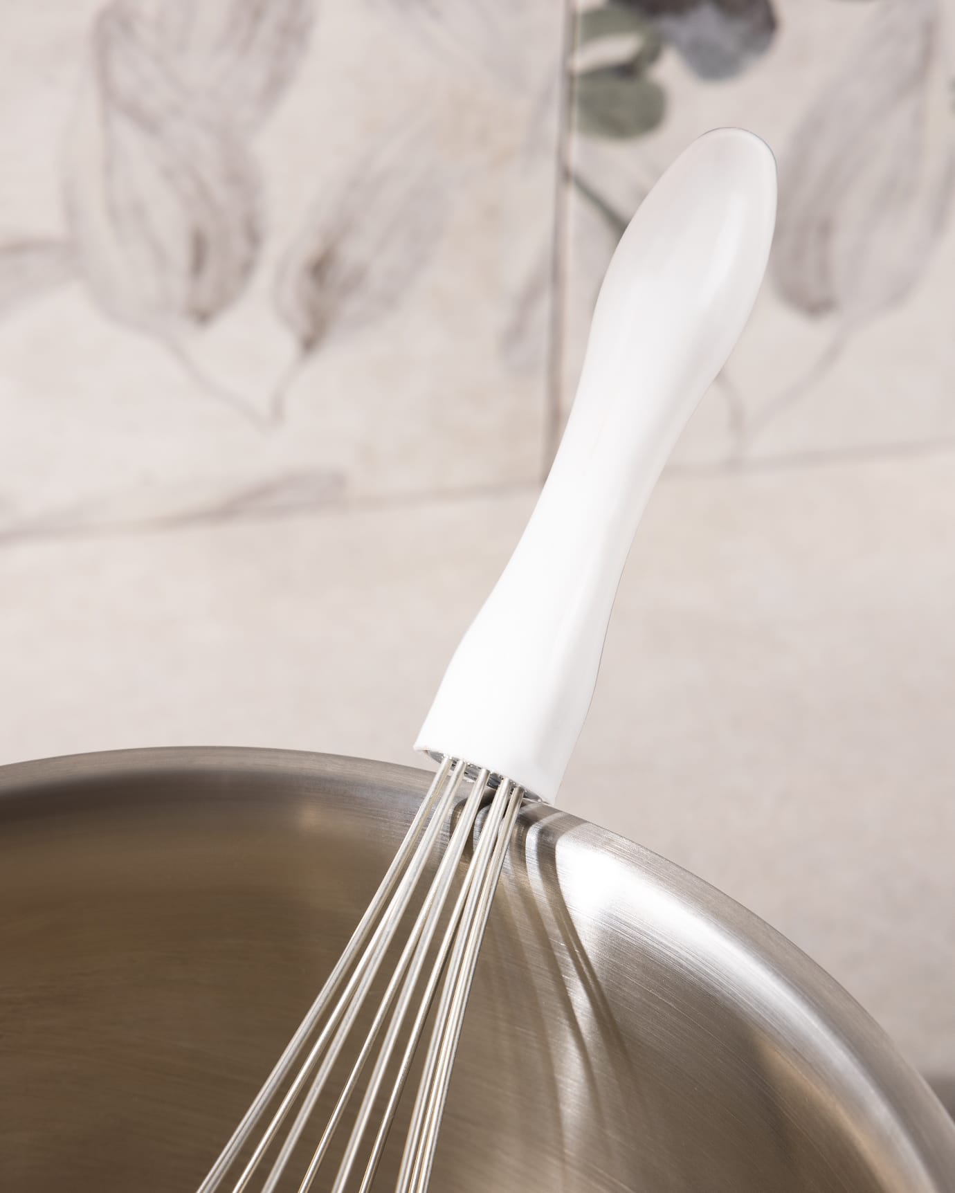 Small Kitchen Whisk, Soft Ecru Hand Mixer for Cooking & Baking