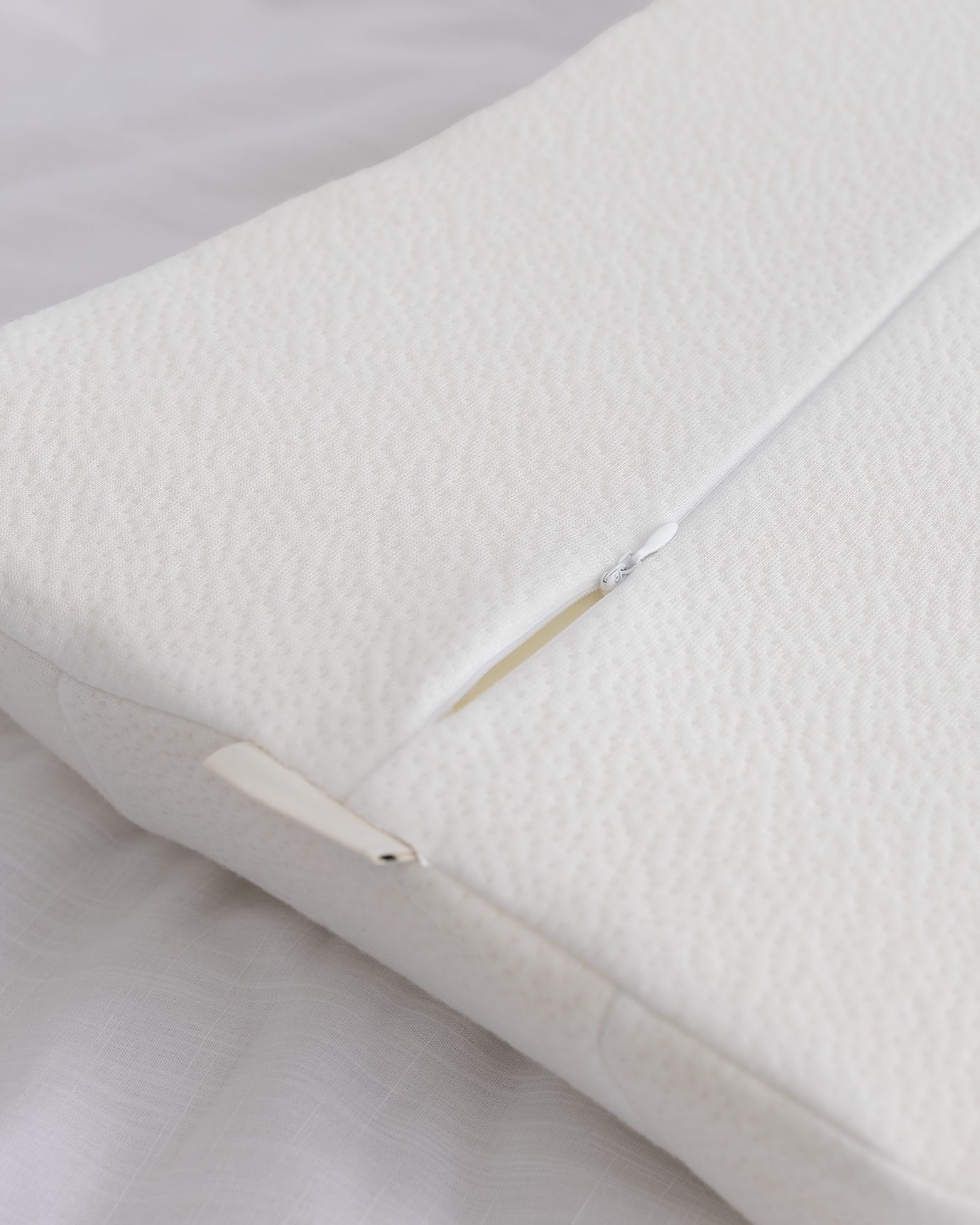 Memory Foam Beauty Pillow for Anti-Aging Face Support