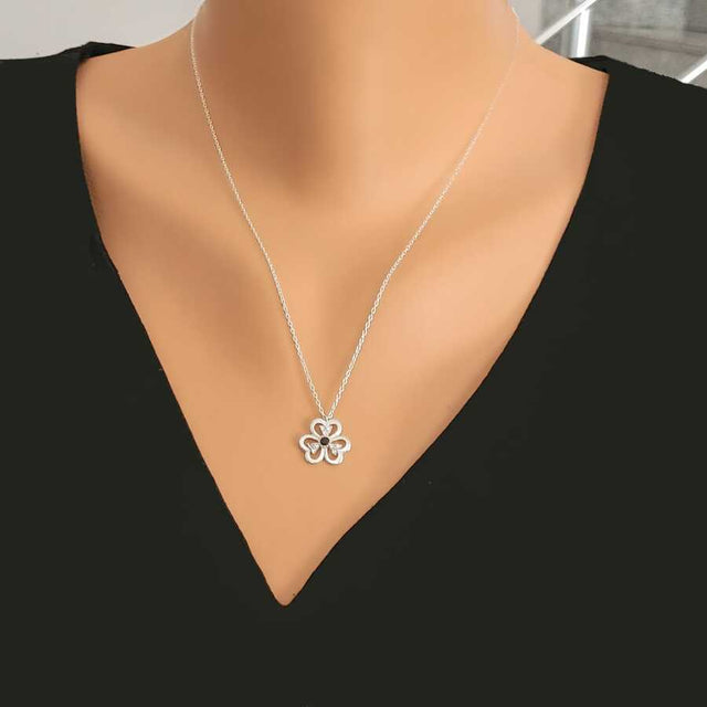 925 Sterling Silver Black Stone Flower Necklace - Elegant Nature Design