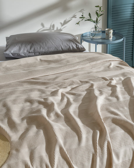100% Cotton Pique Bedspread - Classic King Size Comfort