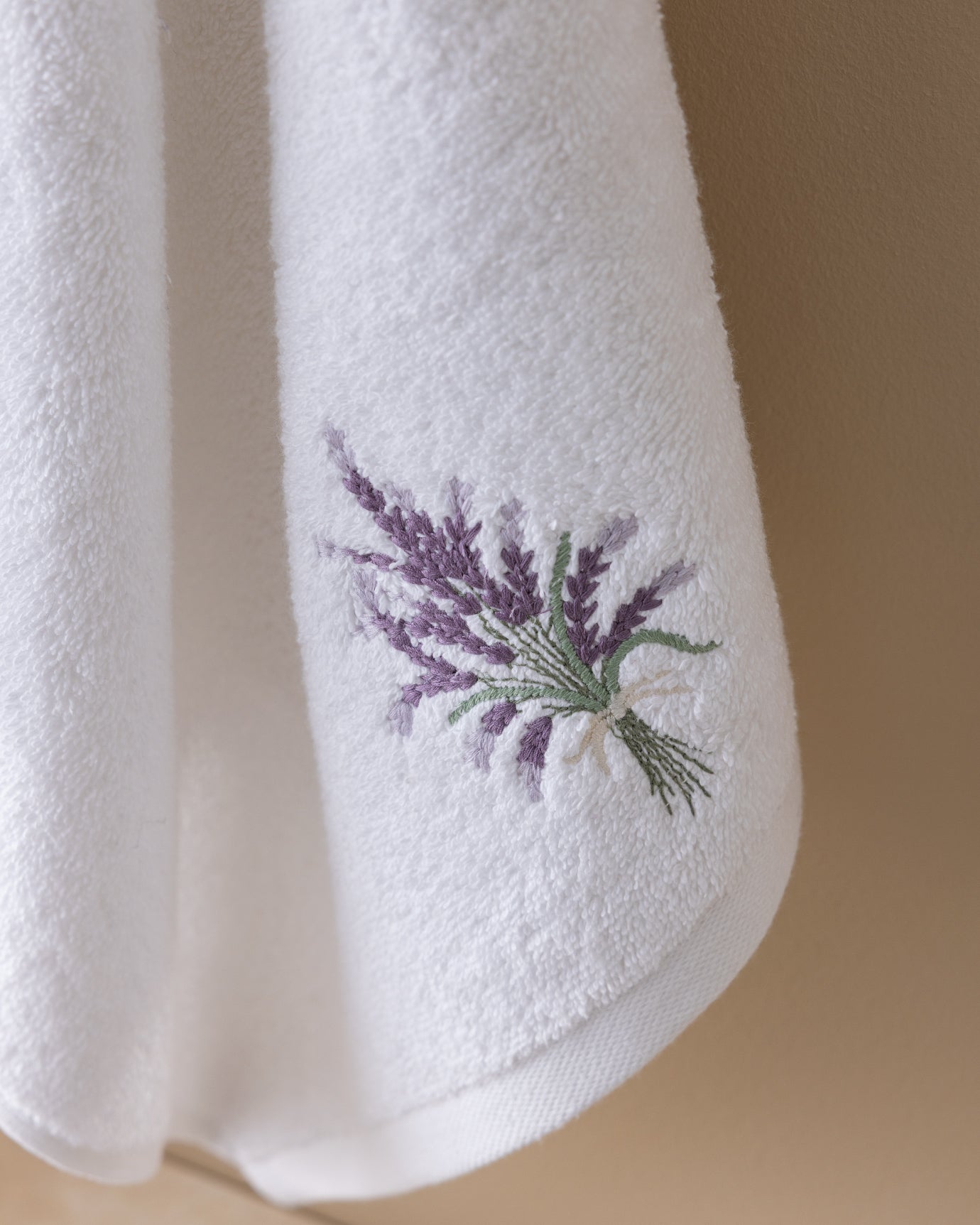 100% Cotton Face Towel - Embroidered Delor Design