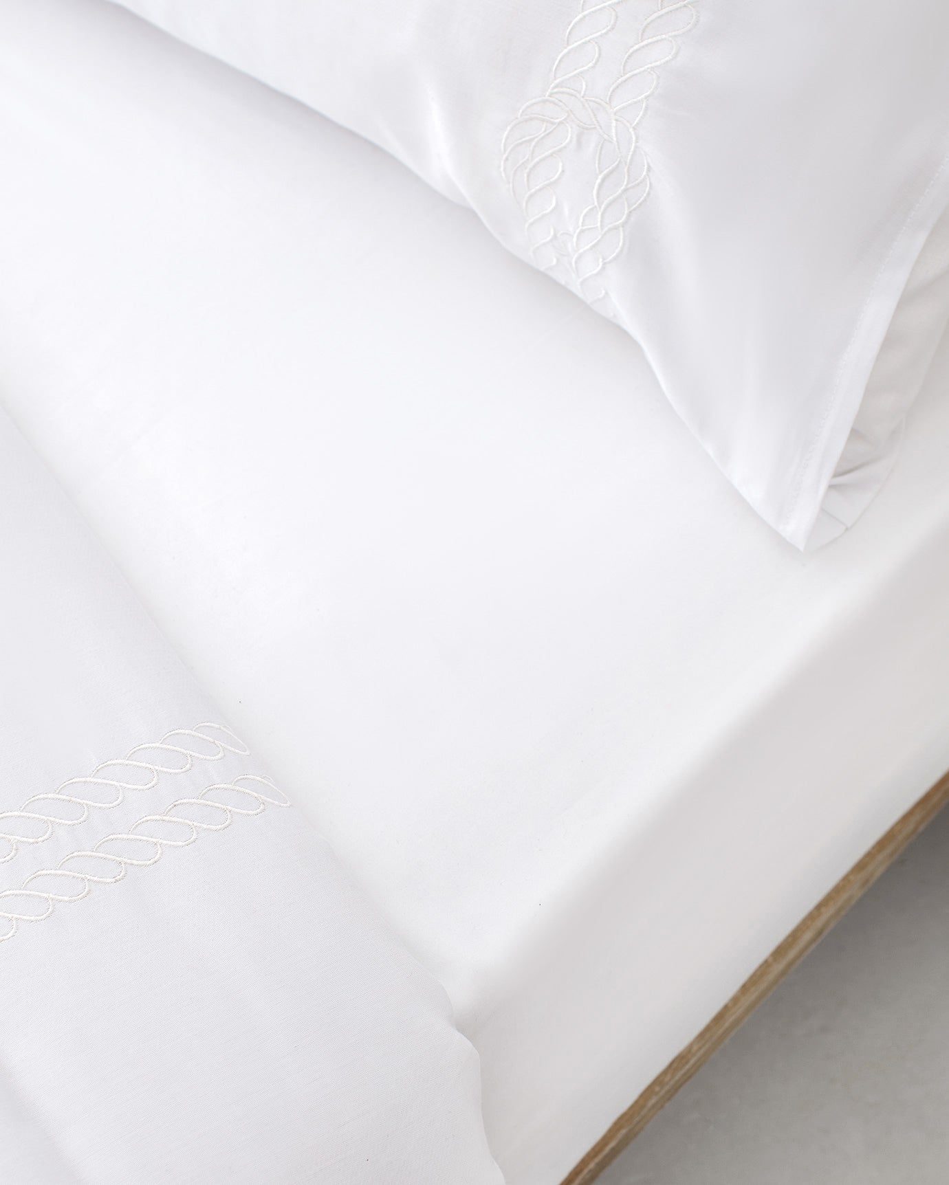 Rodez Double Bedspread Set - White Coastal Quilt Coverlet Bedding