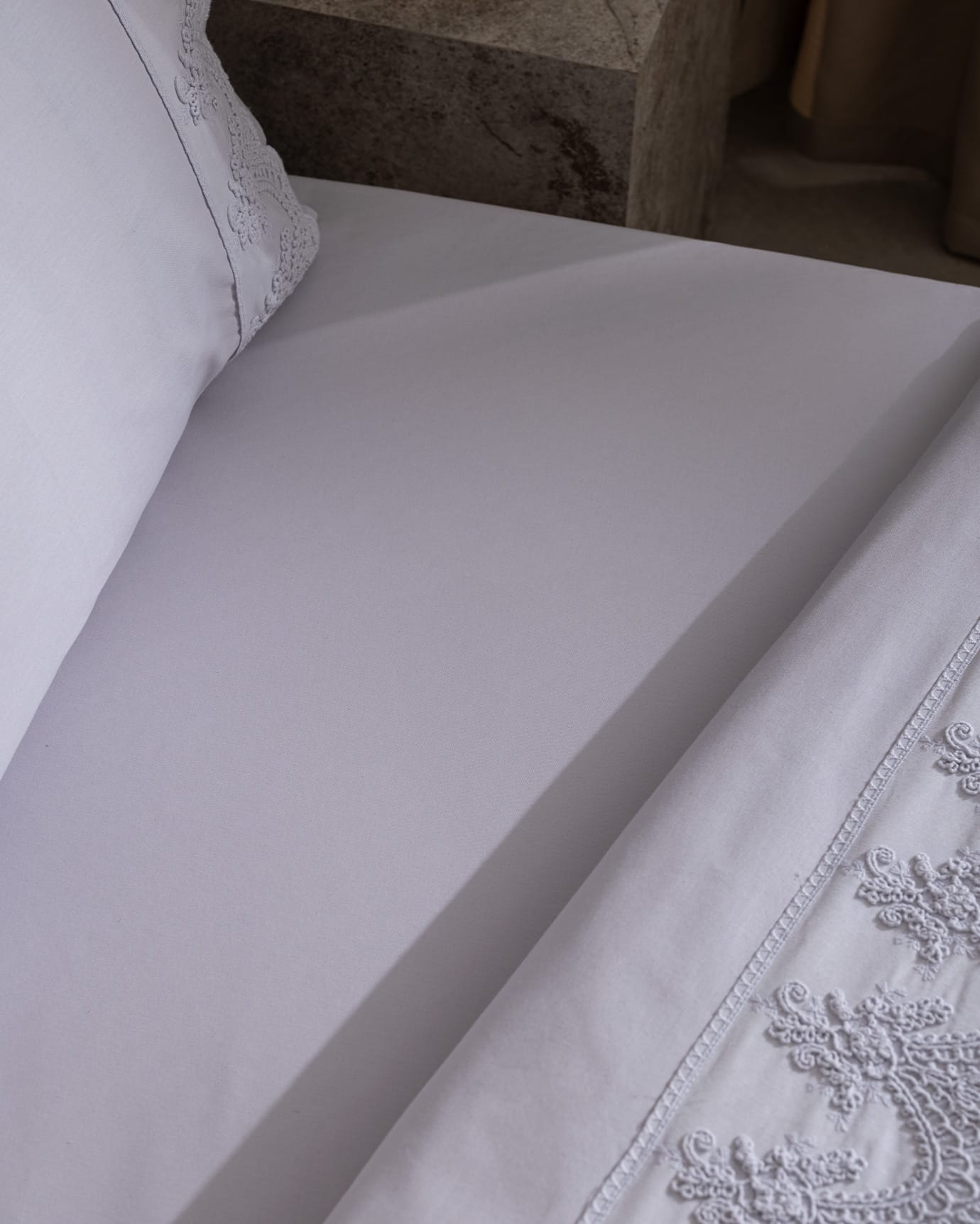 Double Size 100% Cotton Embroidered Bedding Set