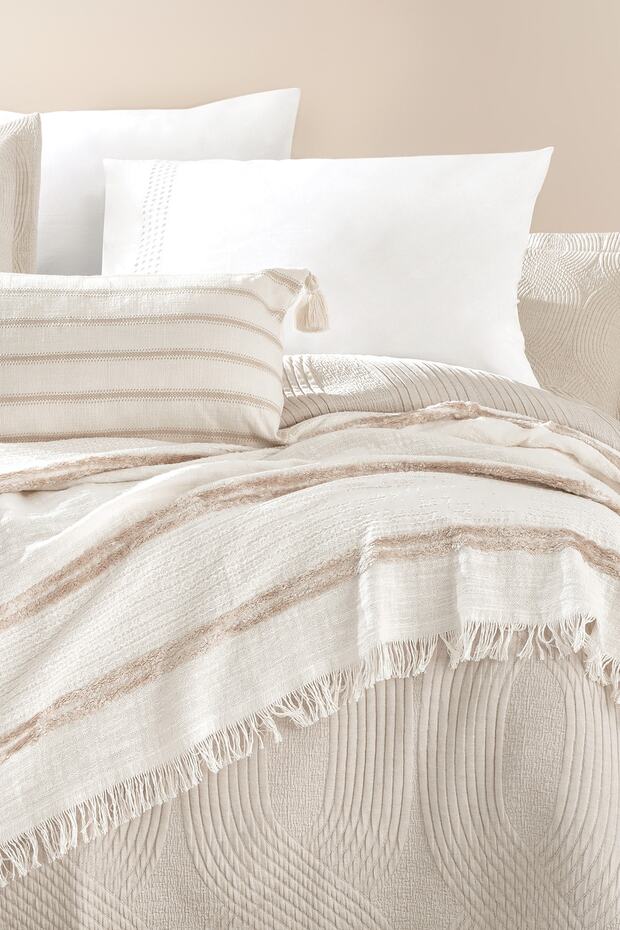 Nola Double Infinity 8-Piece Bedding & Dowry Set - Beige