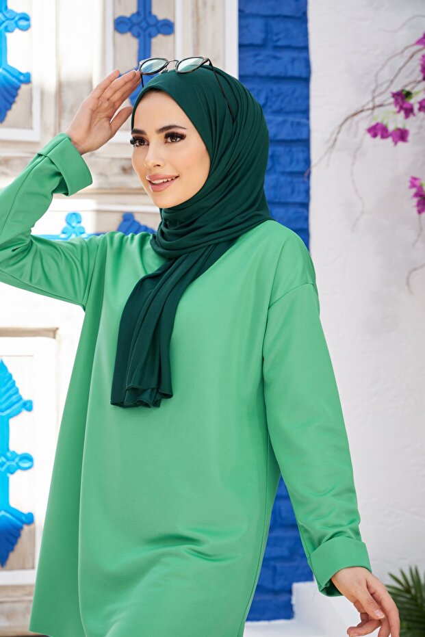 Lightweight Emerald Jersey Shawl - Soft & Versatile