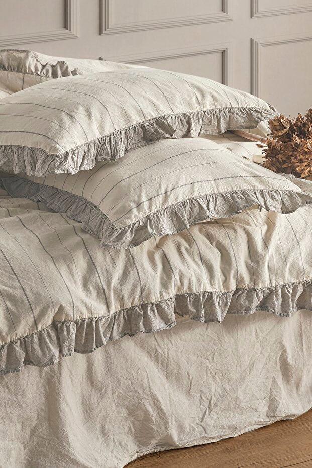 100% Cotton Ruffled Double Duvet Cover Set - 200x220 cm