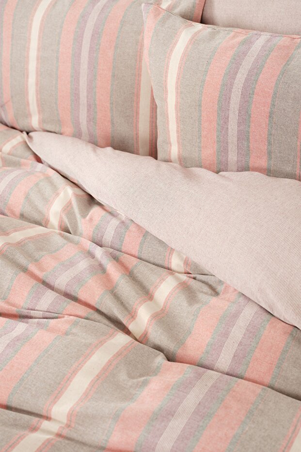 Arlo Terracotta Double Duvet Cover Set - 4 Pieces
