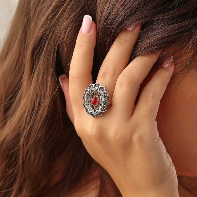 925 Sterling Silver Filigree Ring with Vibrant Ruby-Red Stone