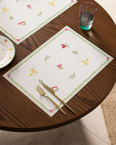 100% Polyester 4-Piece Placemat Set - Vibrant Patterned Table Decor