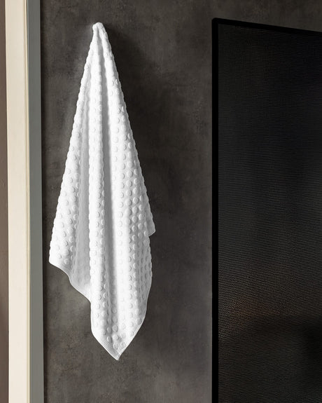 100% Cotton Luxury Bath Towel - Plush & Absorbent Comfort