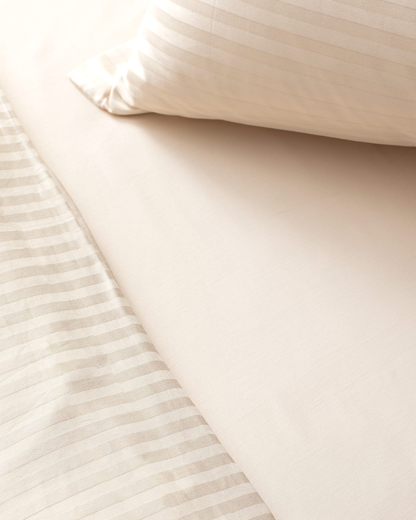 King Size 100% Cotton Striped Sateen Duvet Cover Set, Gold