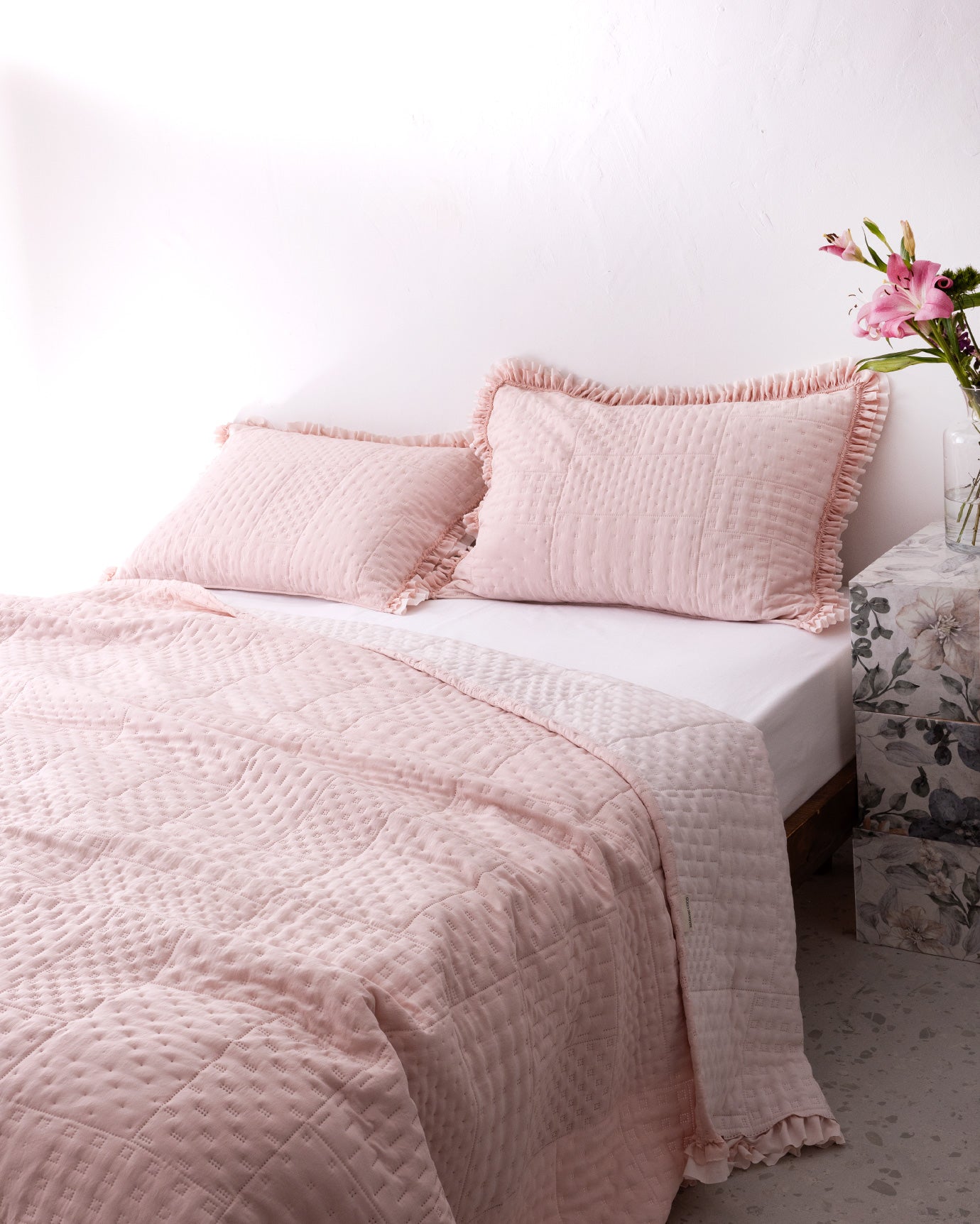 Elegant Double Bedspread Cover - Full/Queen Size Bedding