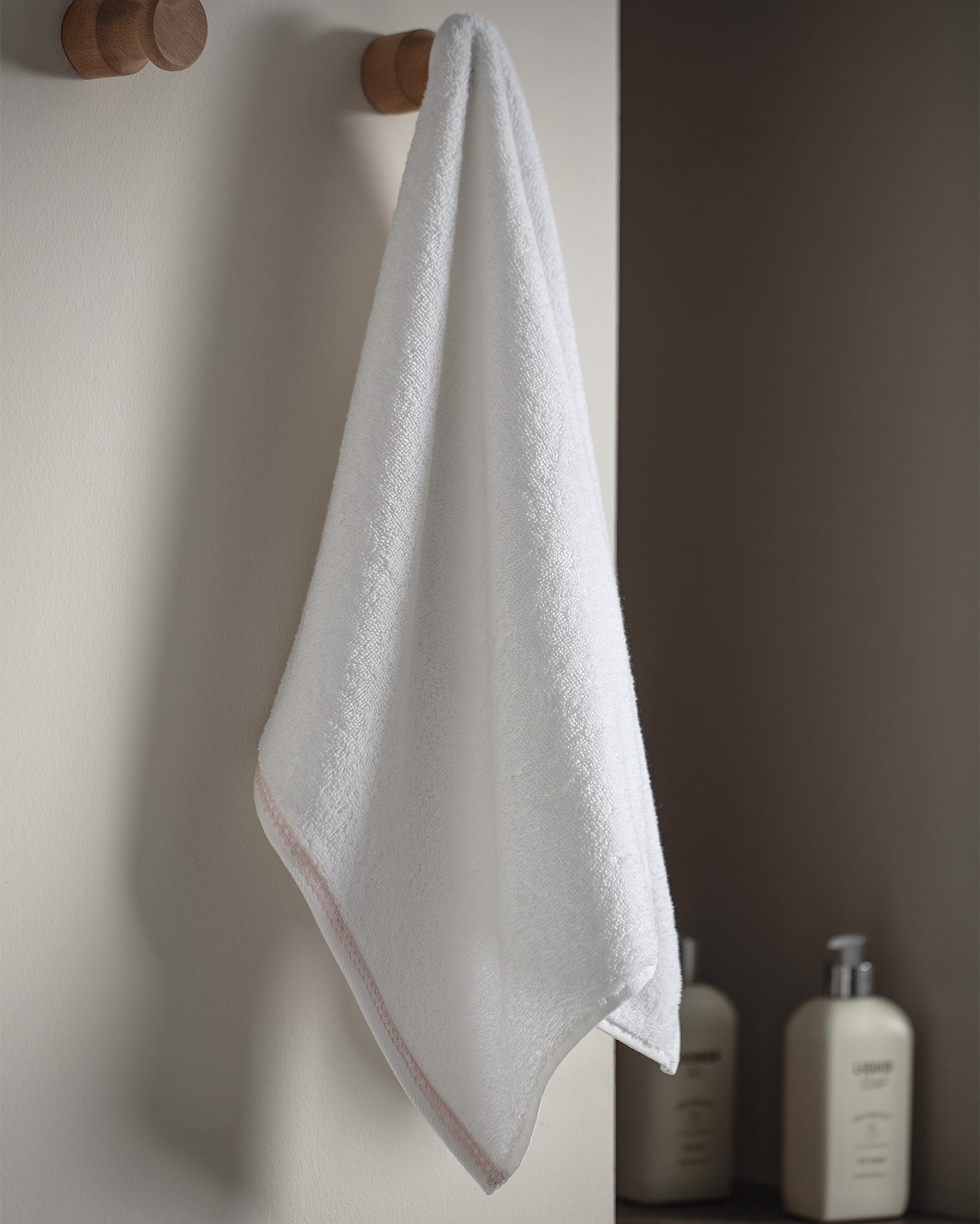 100% Turkish Cotton Face Towel - Soft & Absorbent Comfort