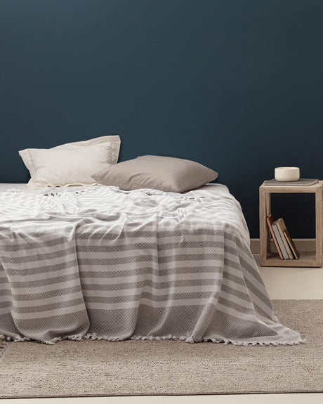 Sheryl Double Bedspread Coverlet Set - White Gray Quilted Bedding