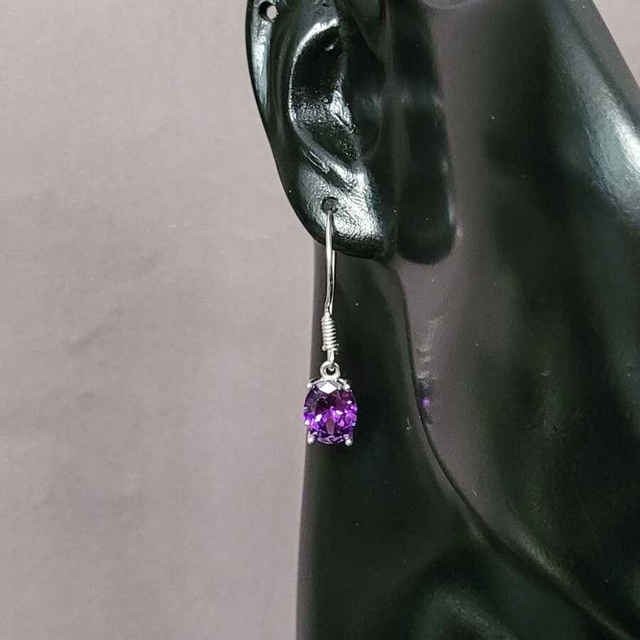 Pendientes colgantes llamativos ovalados de amatista y circón en plata de ley 925