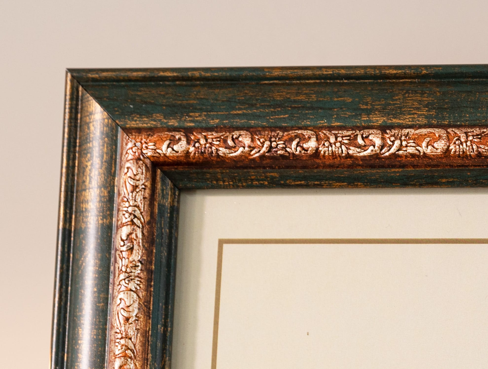 Cera Decorative Wall Art Frame for Pictures & Home Decor