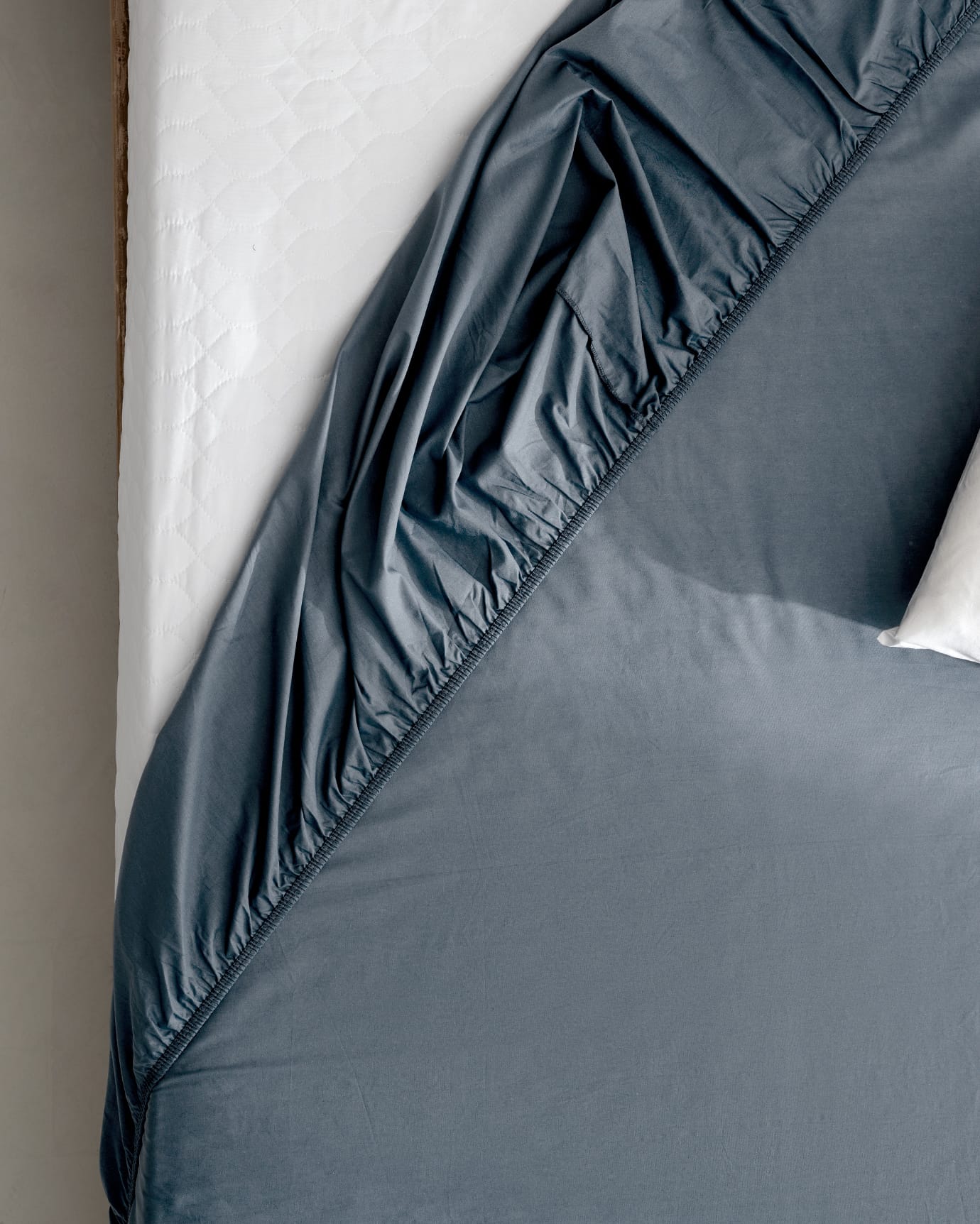 100% Cotton Ranforce Double Fitted Sheet - Soft & Breathable