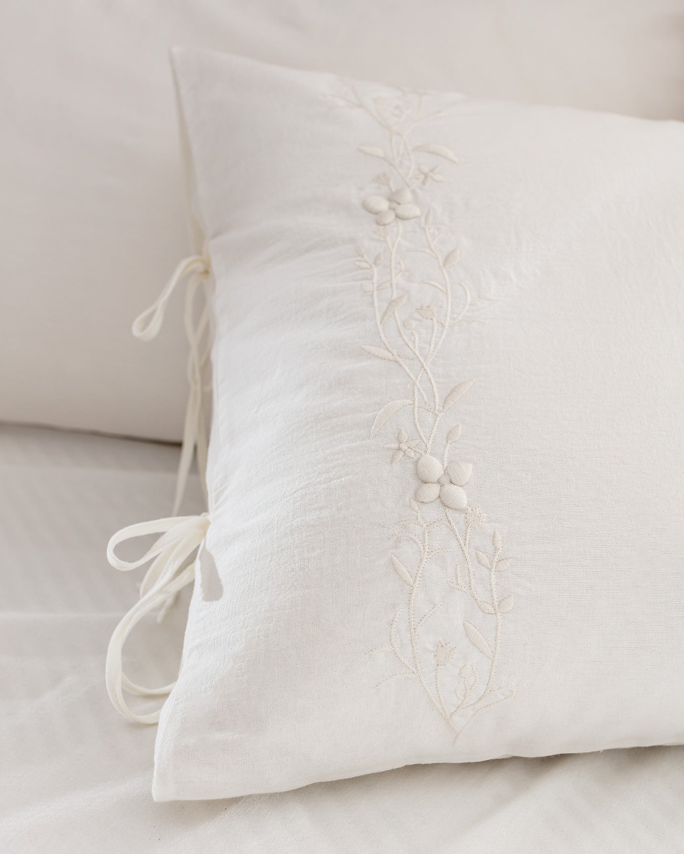 Premium Cotton King Size Bedding Set - Elegant Embroidery