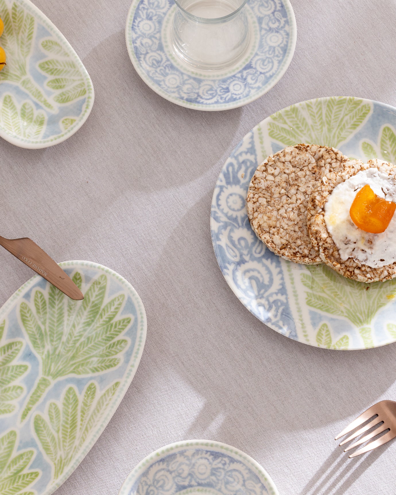New Bone Porcelain 26-Piece Breakfast Set - Modern Manon Style