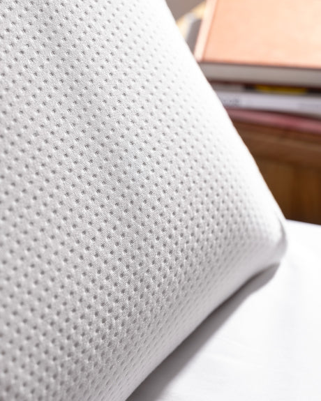Plush Visco Memory Foam Pillow for Neck and Head Support