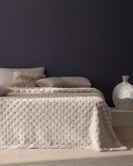 Marguerita Floral Decorative Bedspread