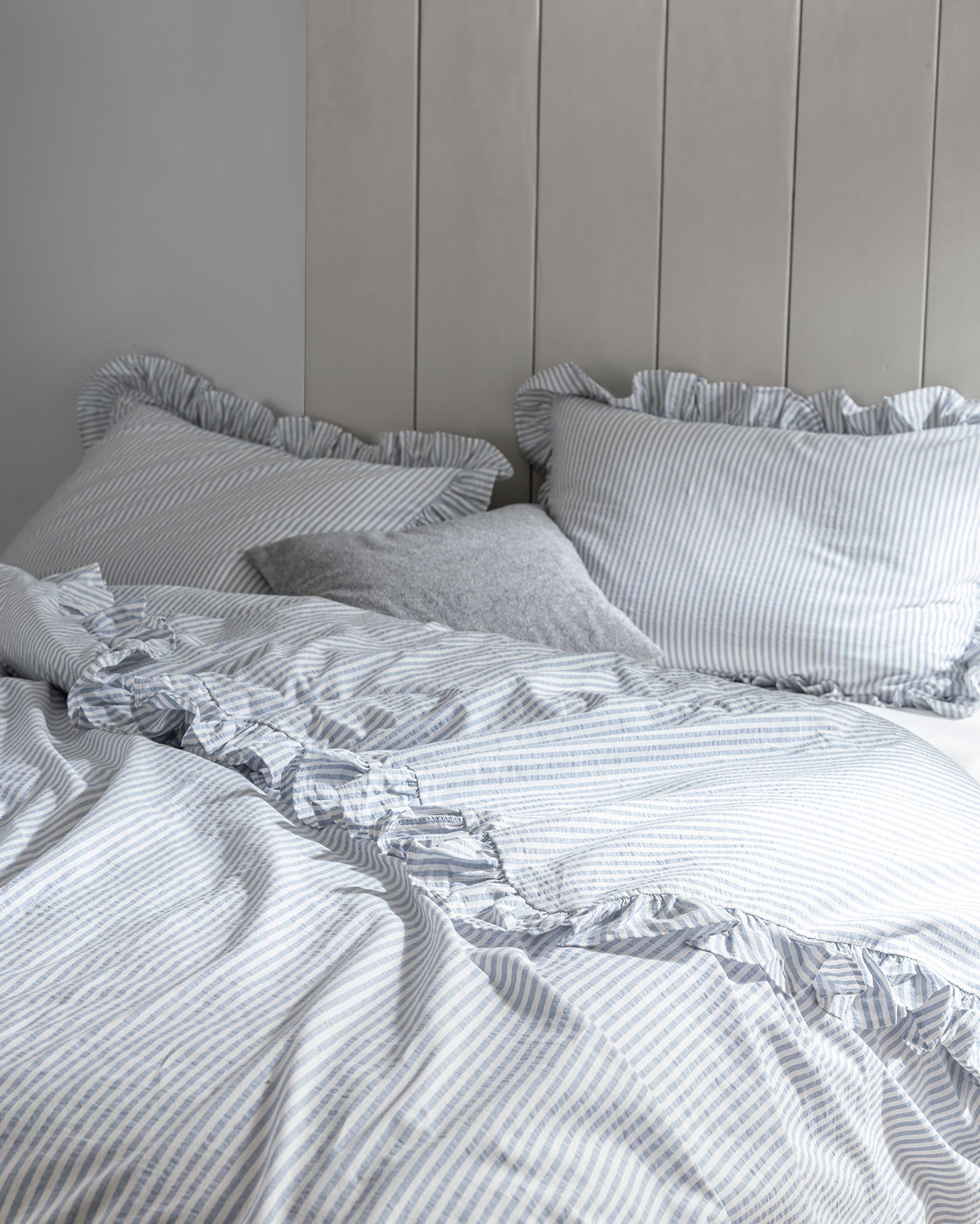 Cotton Blend King Size Duvet Cover Set - Ruffled Yarn Dyed