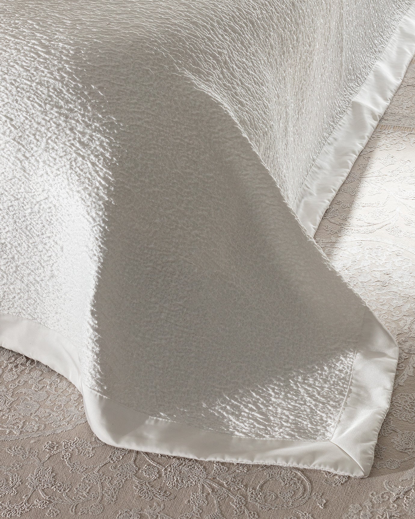 Cotton Blend 7-Piece Bridal Bedding Set - Pristine White Comfort