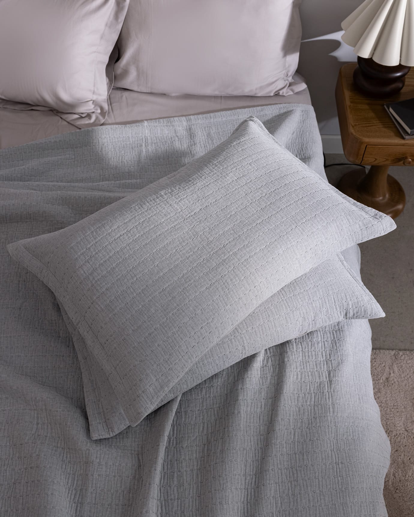 Feolette Full/Queen Bedspread - Quilted Bed Cover